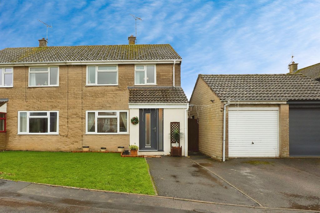 Property photo 1 of 14