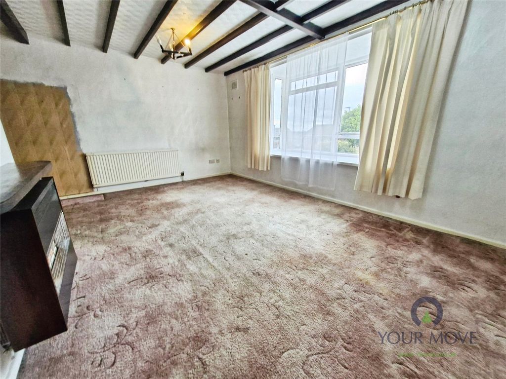 Property photo 2 of 13 Lounge