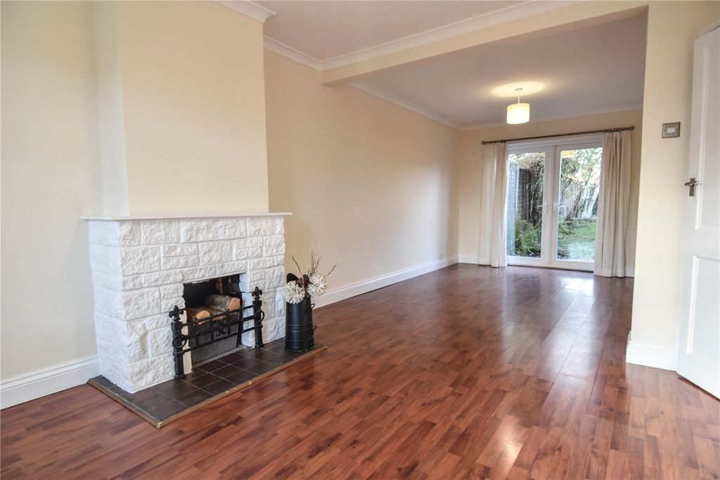 Property photo 2 of 17 Picture No. 15