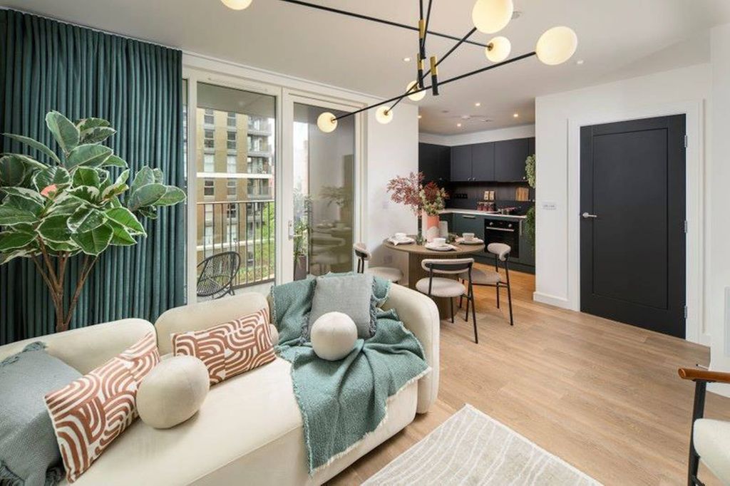 Property photo 1 of 14