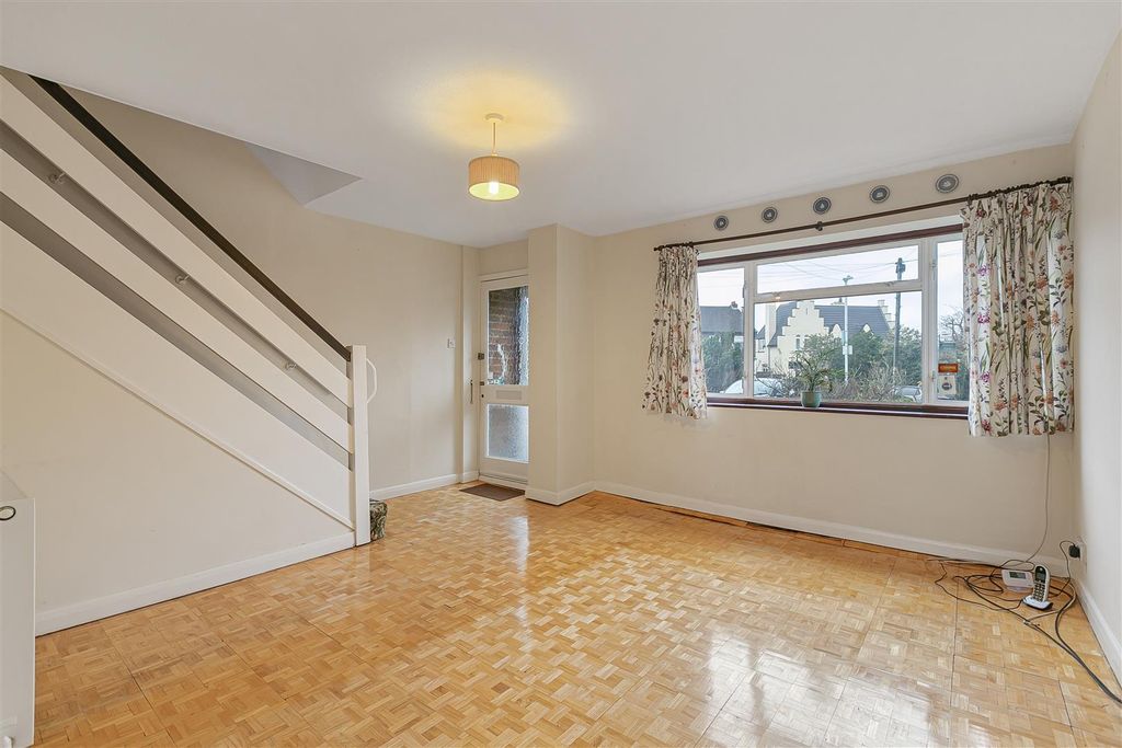 Property photo 3 of 10 5_70953.Jpg