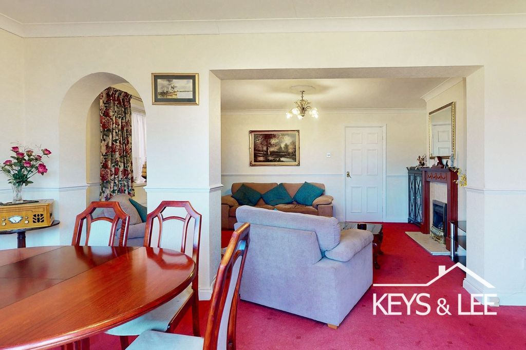 Property photo 3 of 17 3932456