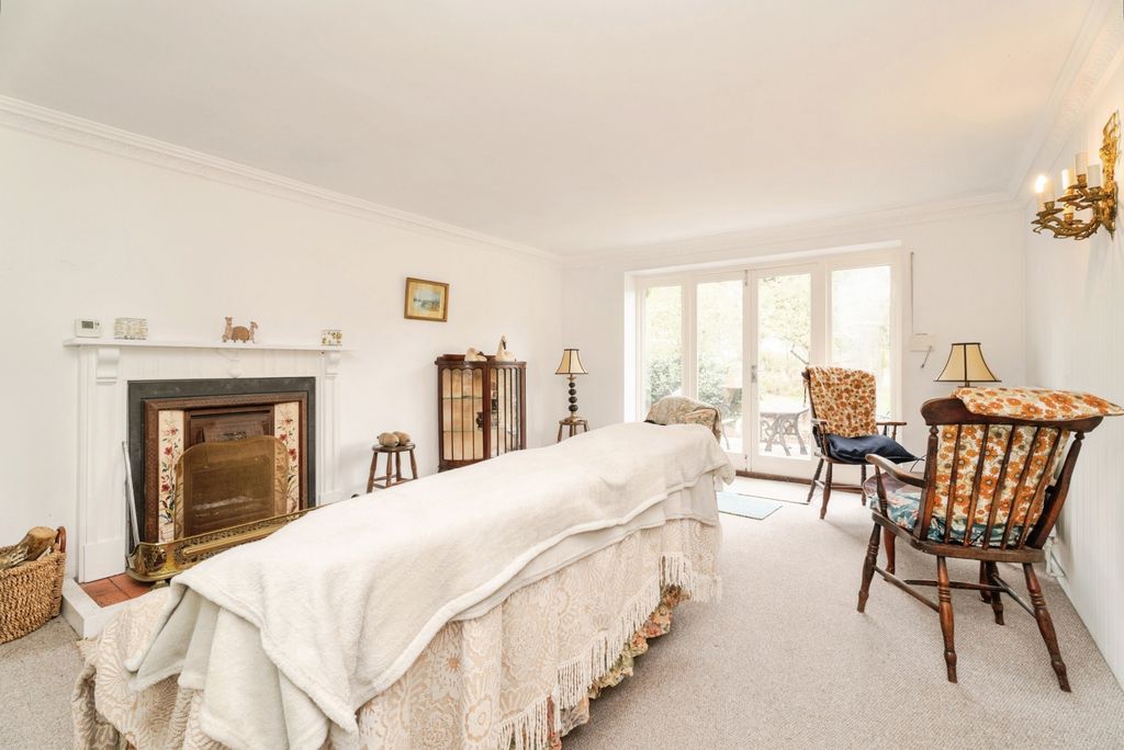 Property photo 3 of 24 Pbox-Img.Jpg