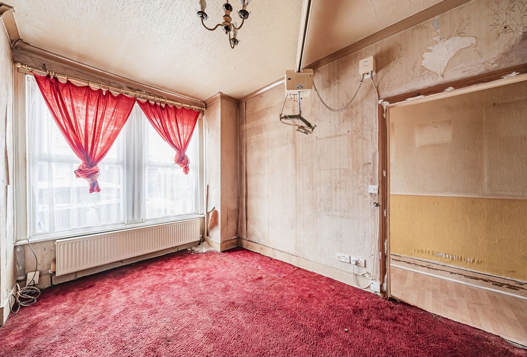 Property photo 3 of 19 1252815 (3).Jpg