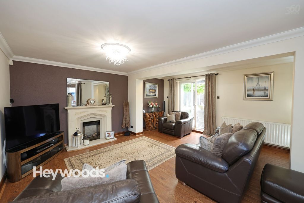 Property photo 3 of 38