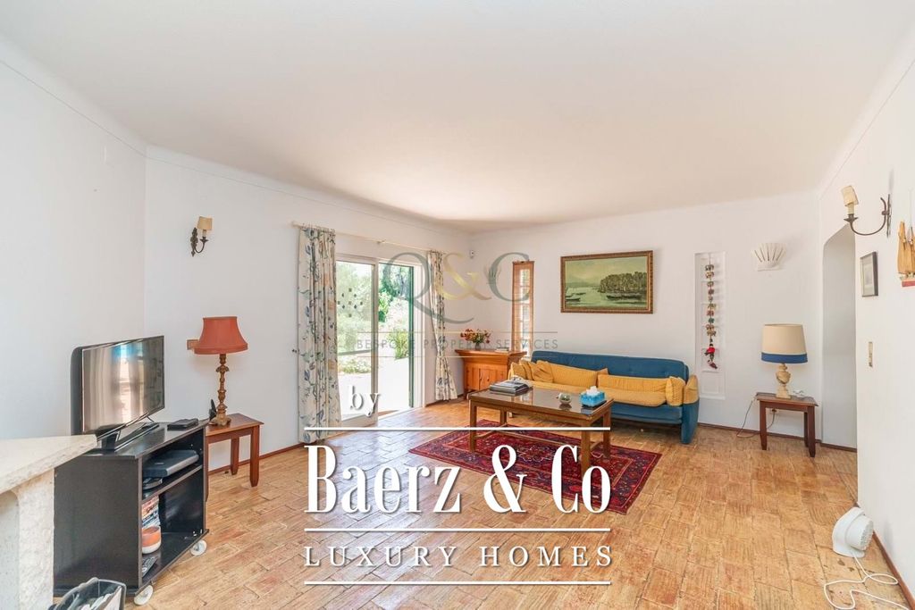 Property photo 2 of 25