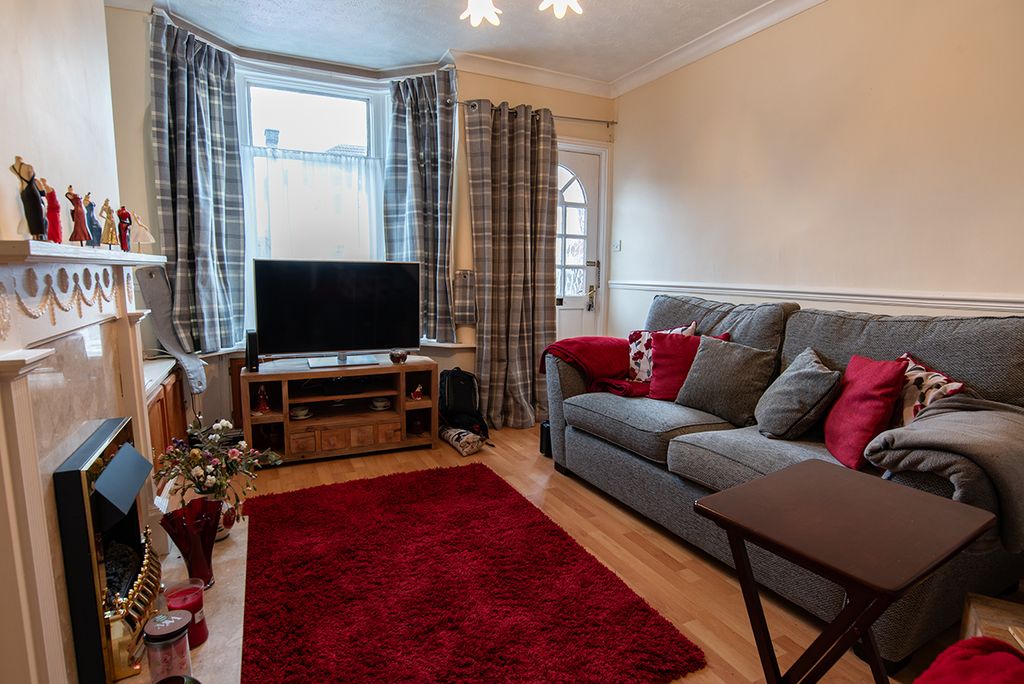 Property photo 2 of 16