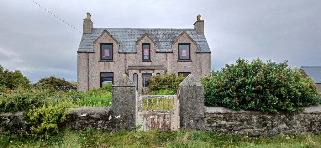 Property photo 1 of 13 1. External 1