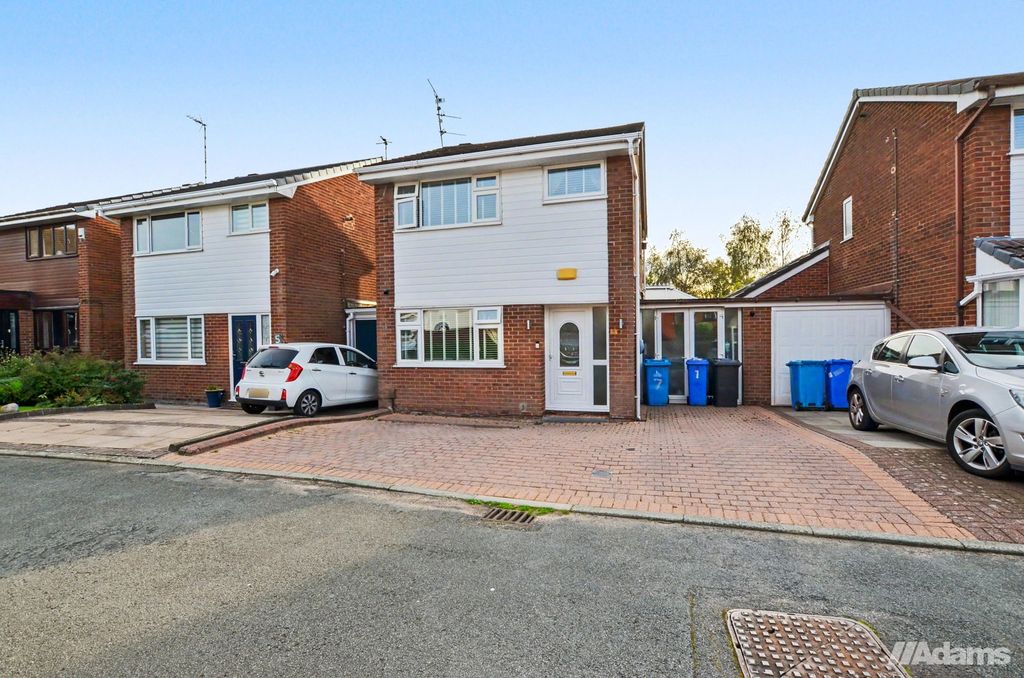 Property photo 1 of 32