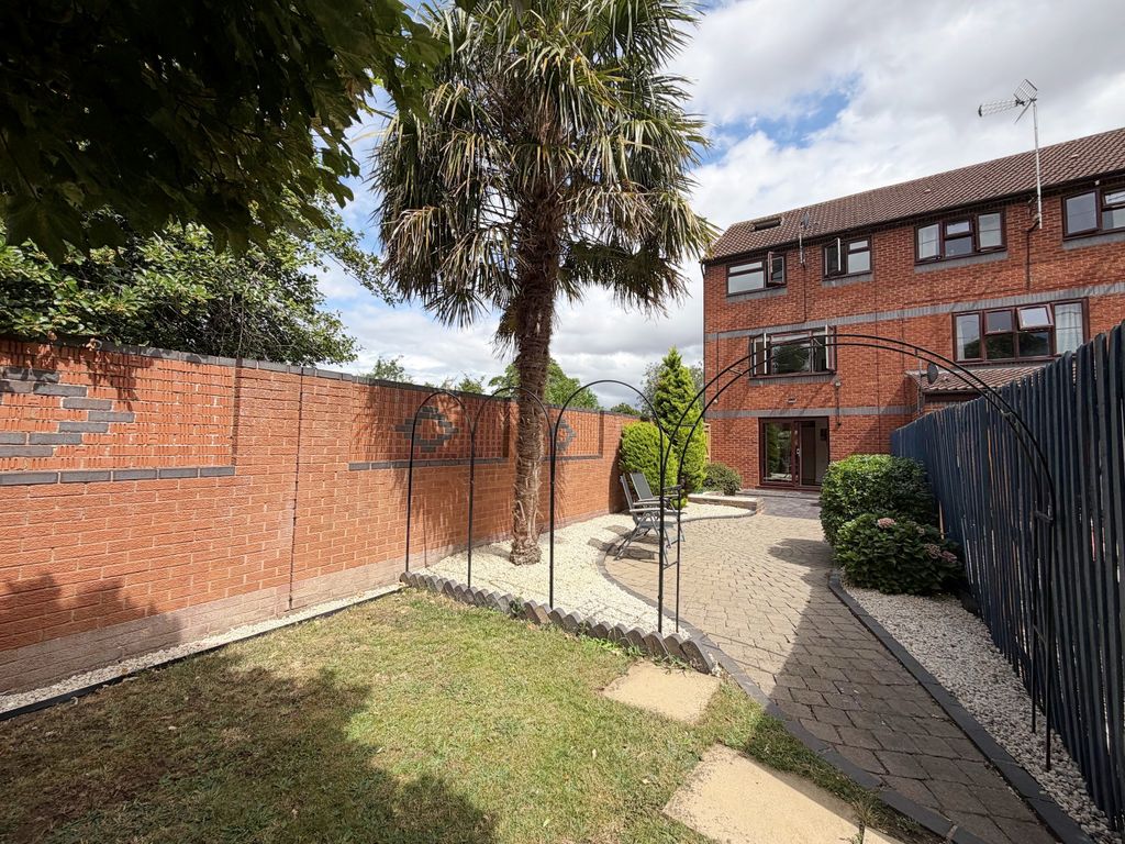 Property photo 1 of 20 Rear View