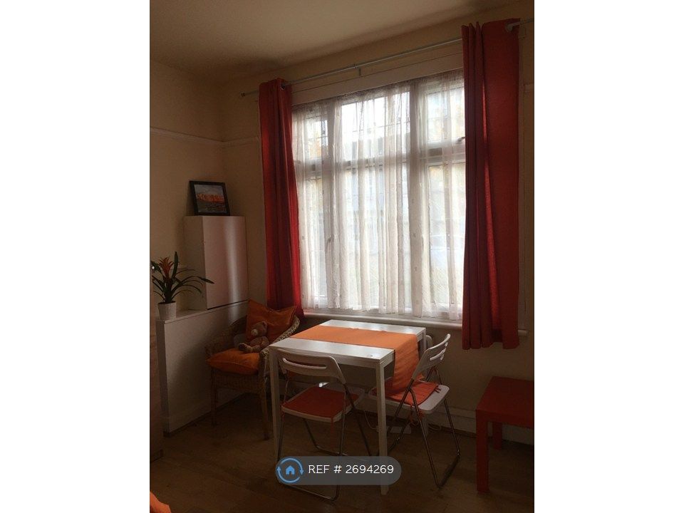 Property photo 3 of 9