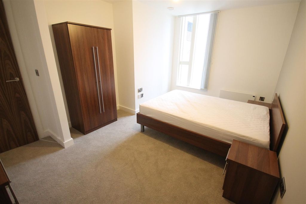 Property photo 3 of 9