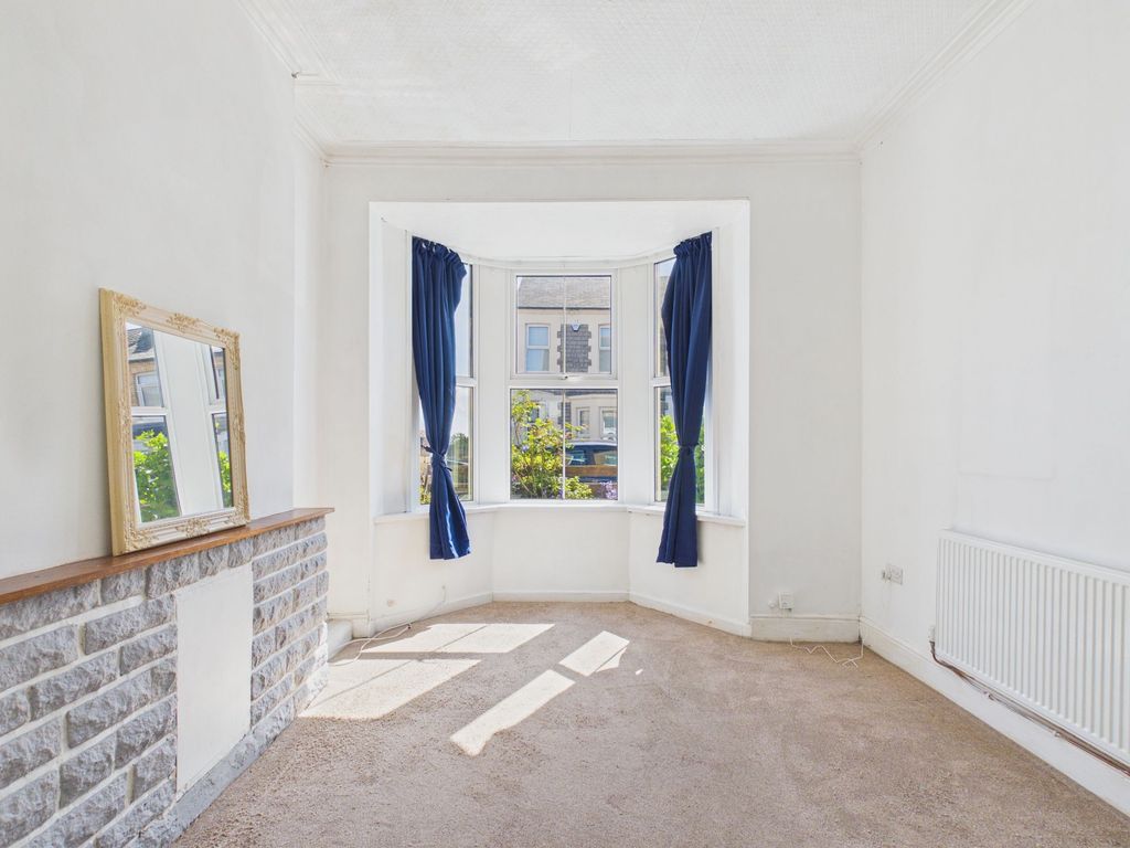 Property photo 3 of 32