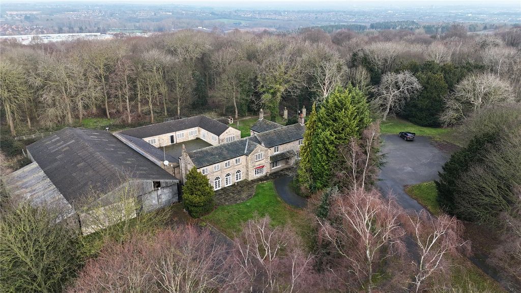 Property photo 2 of 32 Picture No. 46