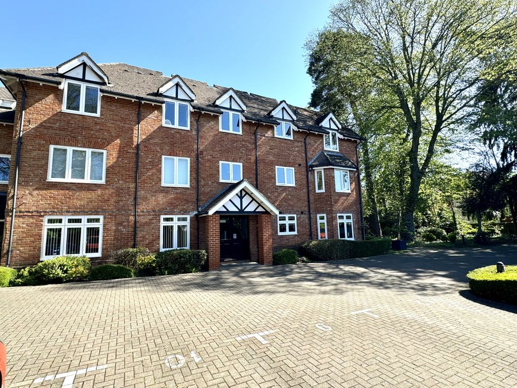 Property photo 1 of 12