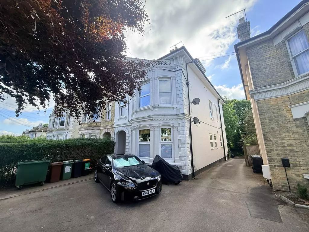 Property photo 1 of 11