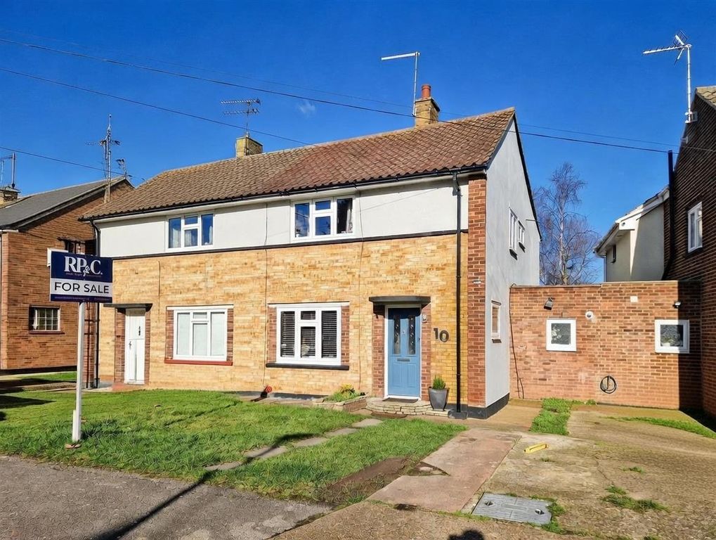 Property photo 1 of 11 Front