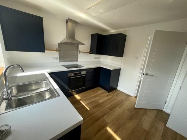 Property photo 3 of 18 Kitchen x 2.Jpg