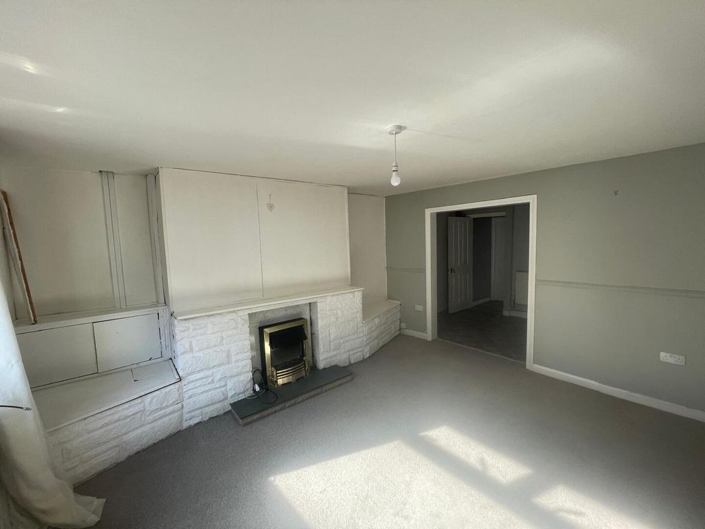 Property photo 3 of 12 Living Room