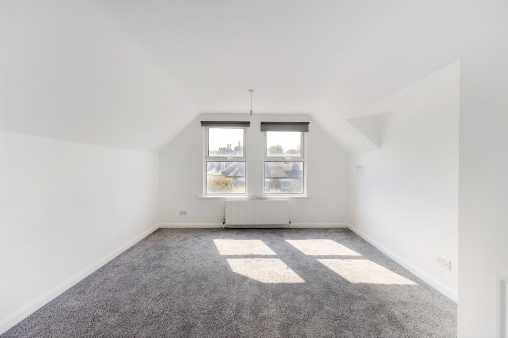 Property photo 2 of 13 96563_253A Gipsy ...