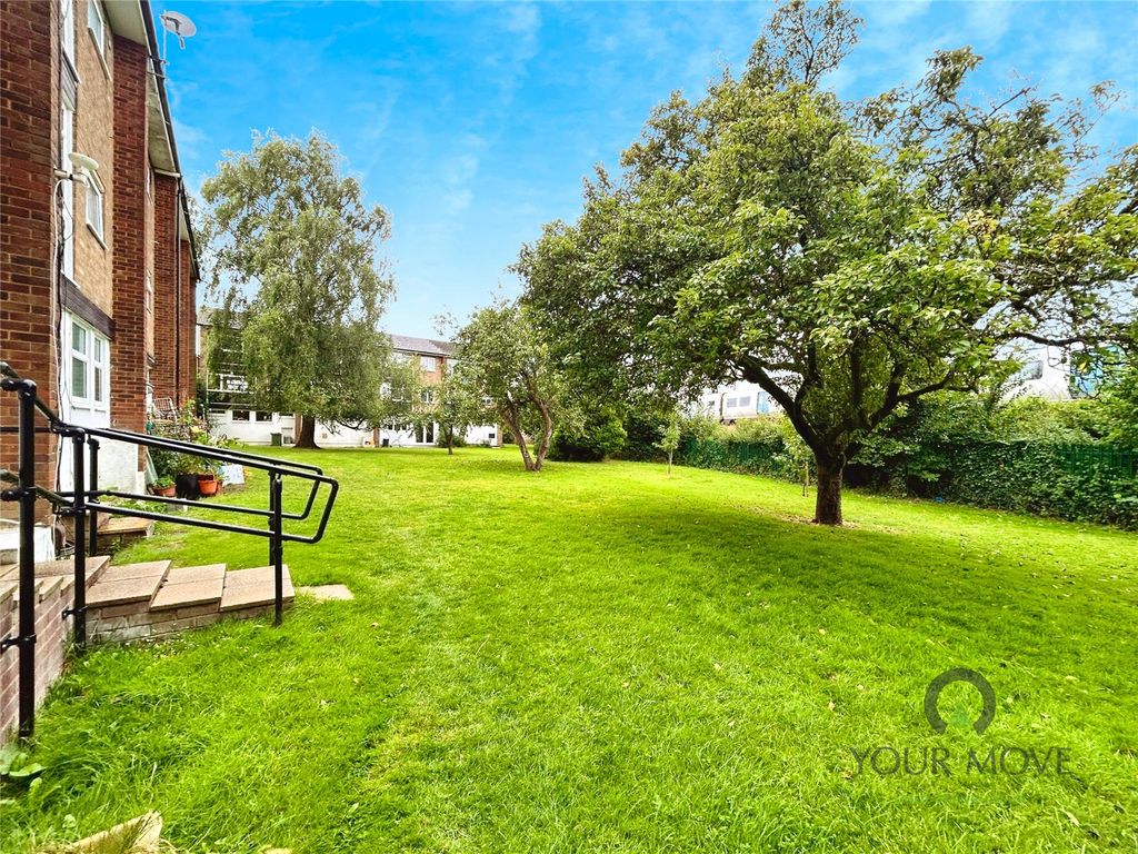 Property photo 2 of 9 Communal Garden