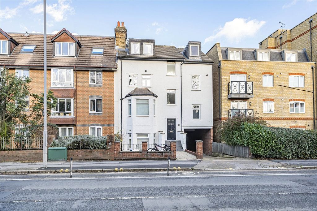 Property photo 1 of 17 Exterior