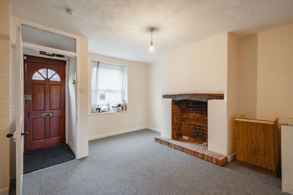 Property photo 3 of 10