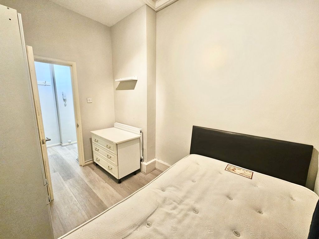 Property photo 3 of 5 Image