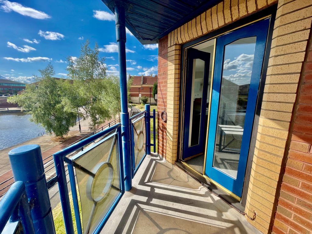 Property photo 3 of 8