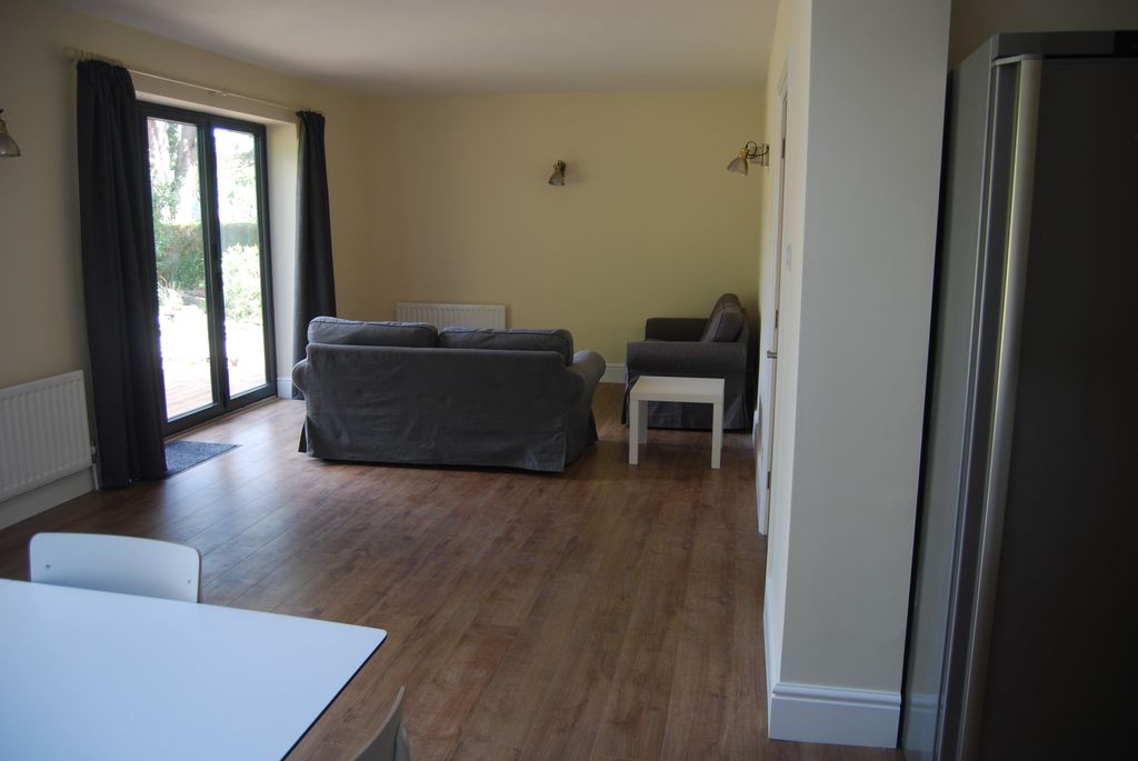 Property photo 3 of 15 Lounge