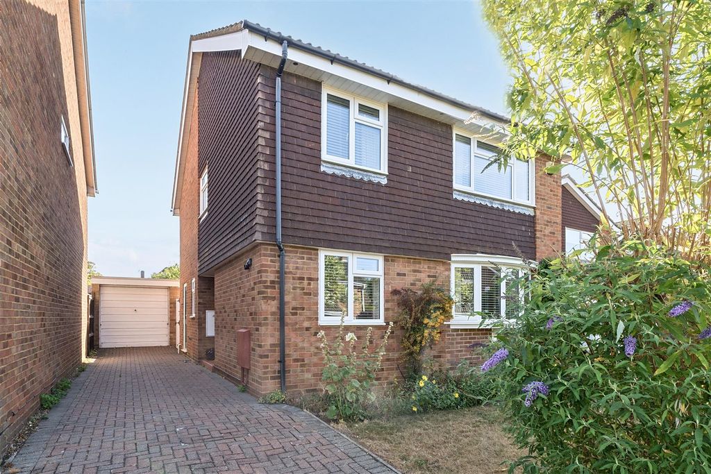 Property photo 1 of 18 1345762-18-68B01d88Df9F2.Jpg