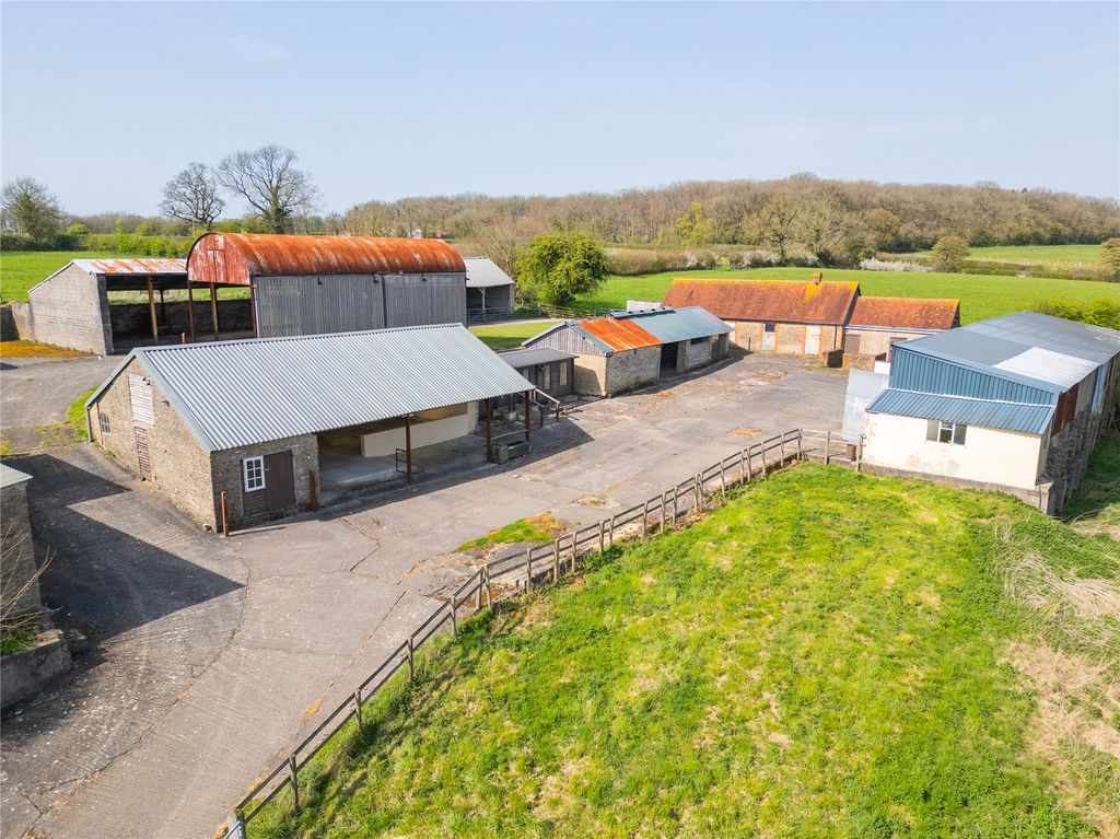 Property photo 3 of 17 Farm Yard