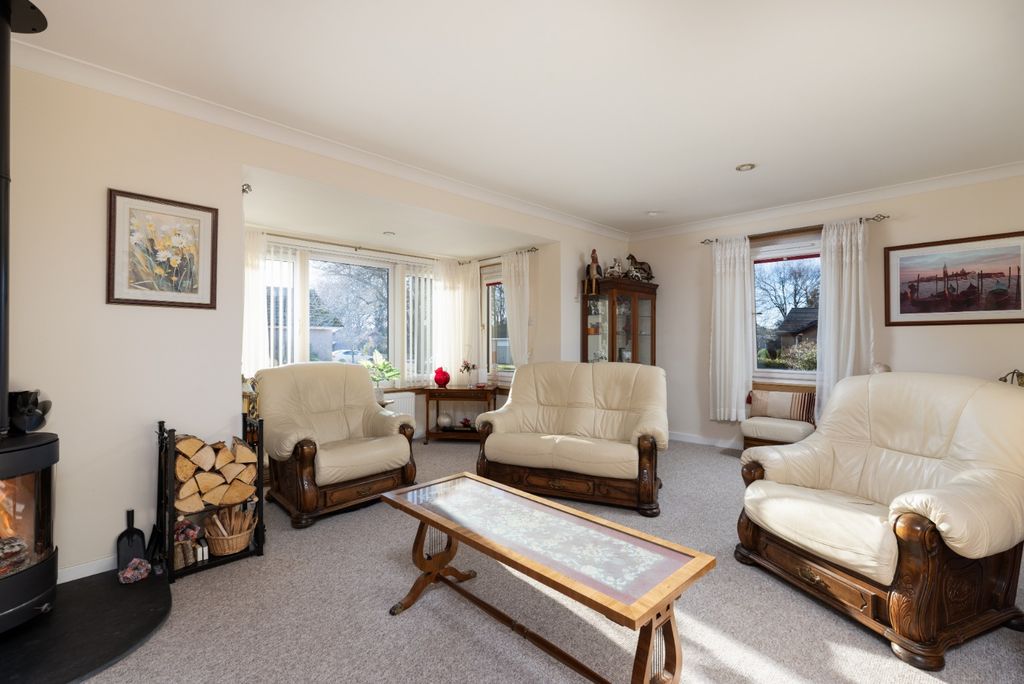 Property photo 3 of 26