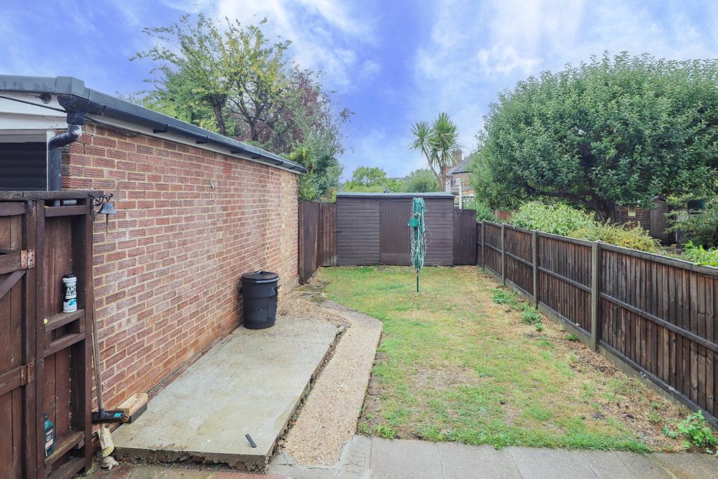 Property photo 2 of 10 4170852