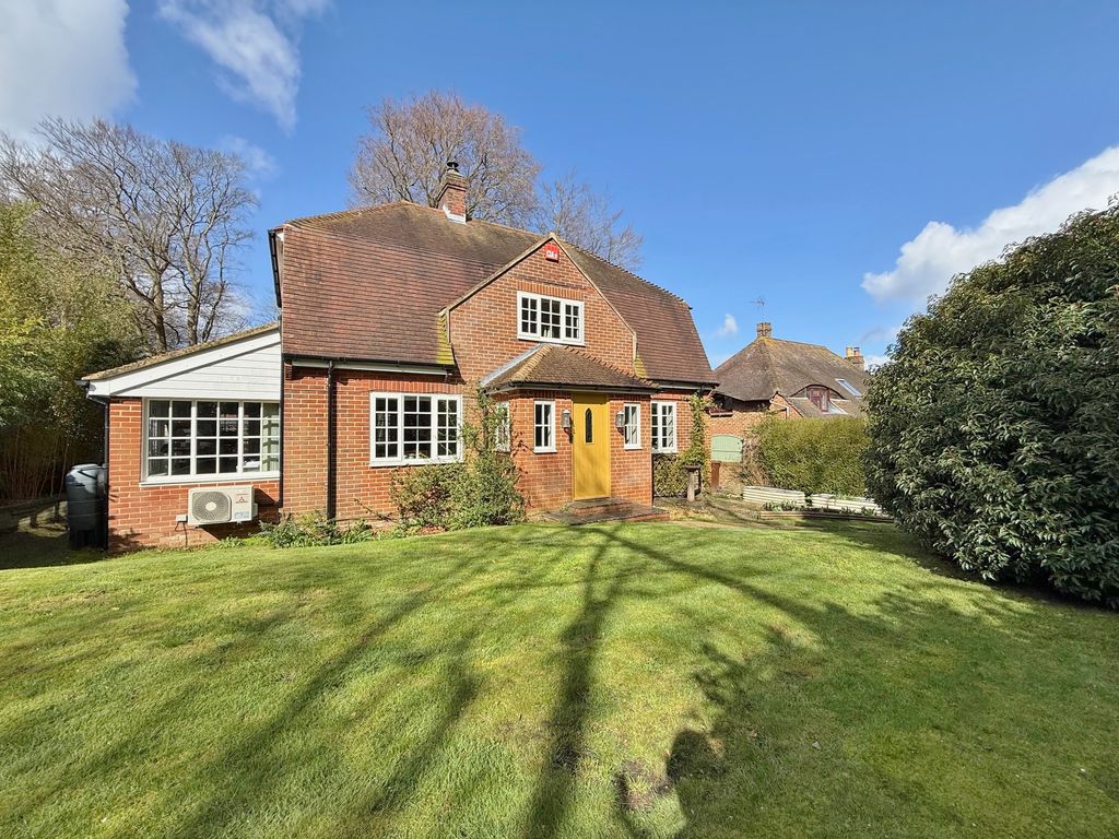 Property photo 1 of 28