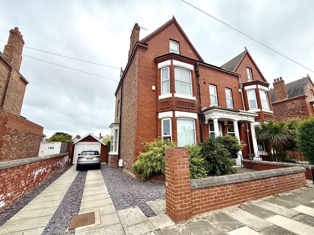 Property photo 1 of 18 Img_4443