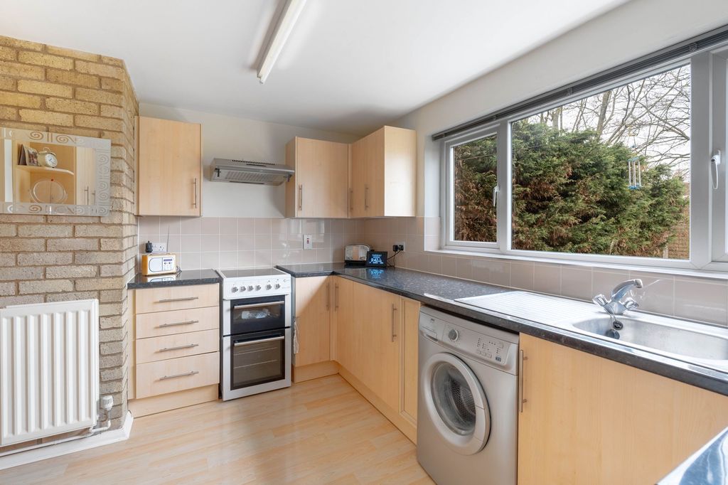 Property photo 3 of 13