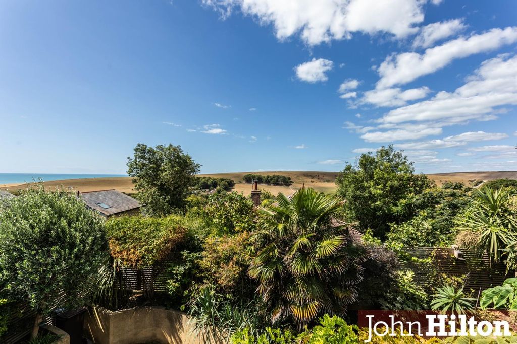 Property photo 3 of 41 Wanderdown Road-25.Jpg