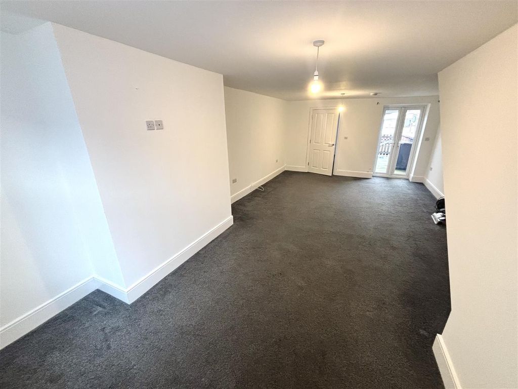 Property photo 3 of 12 Open Plan Living And Dining Room