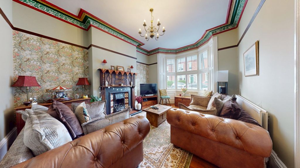 Property photo 1 of 31 5377350