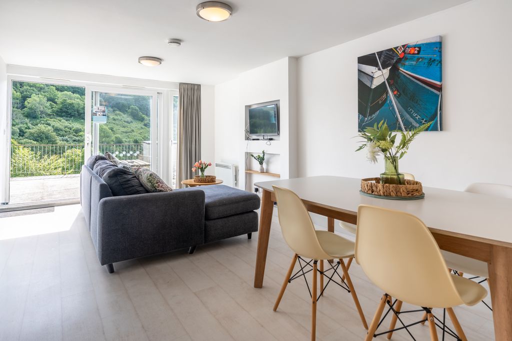 Property photo 2 of 11 Living/Dining Area Open Plan