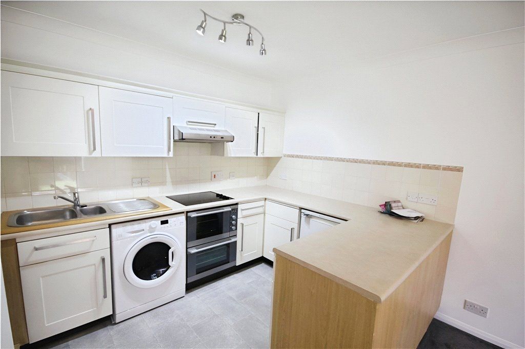 Property photo 3 of 9 Reception/Kitchen