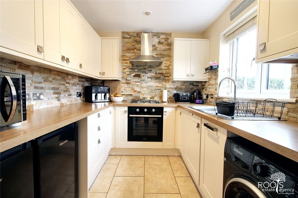 Property photo 2 of 10 Picture No. 03