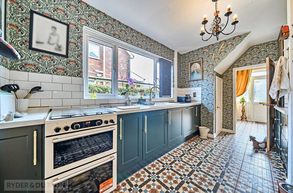 Property photo 3 of 16 Kitchen