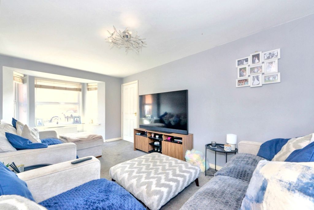 Property photo 3 of 23 3990615