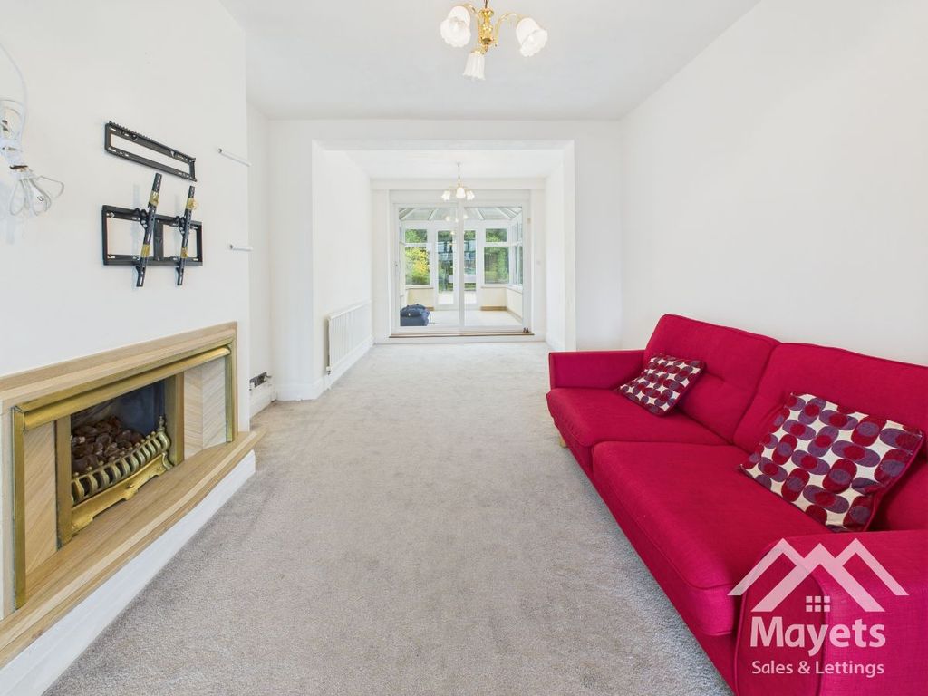 Property photo 2 of 28