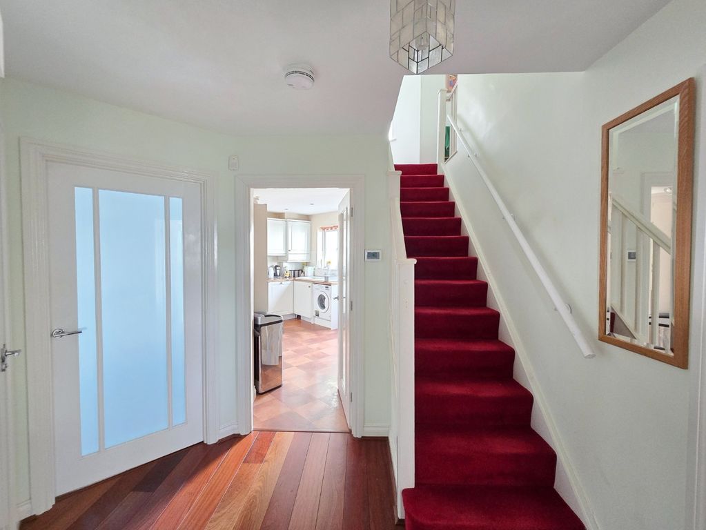 Property photo 3 of 13 4984212