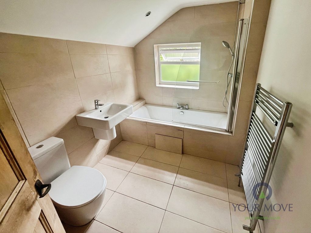 Property photo 3 of 12 Bathroom