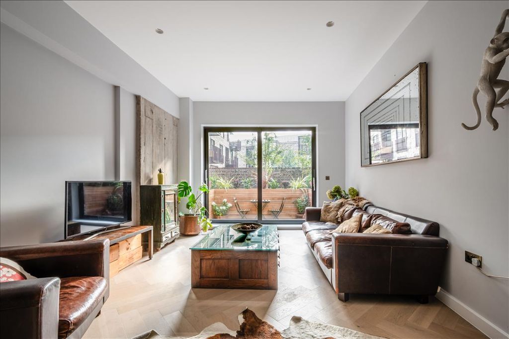 Property photo 2 of 15