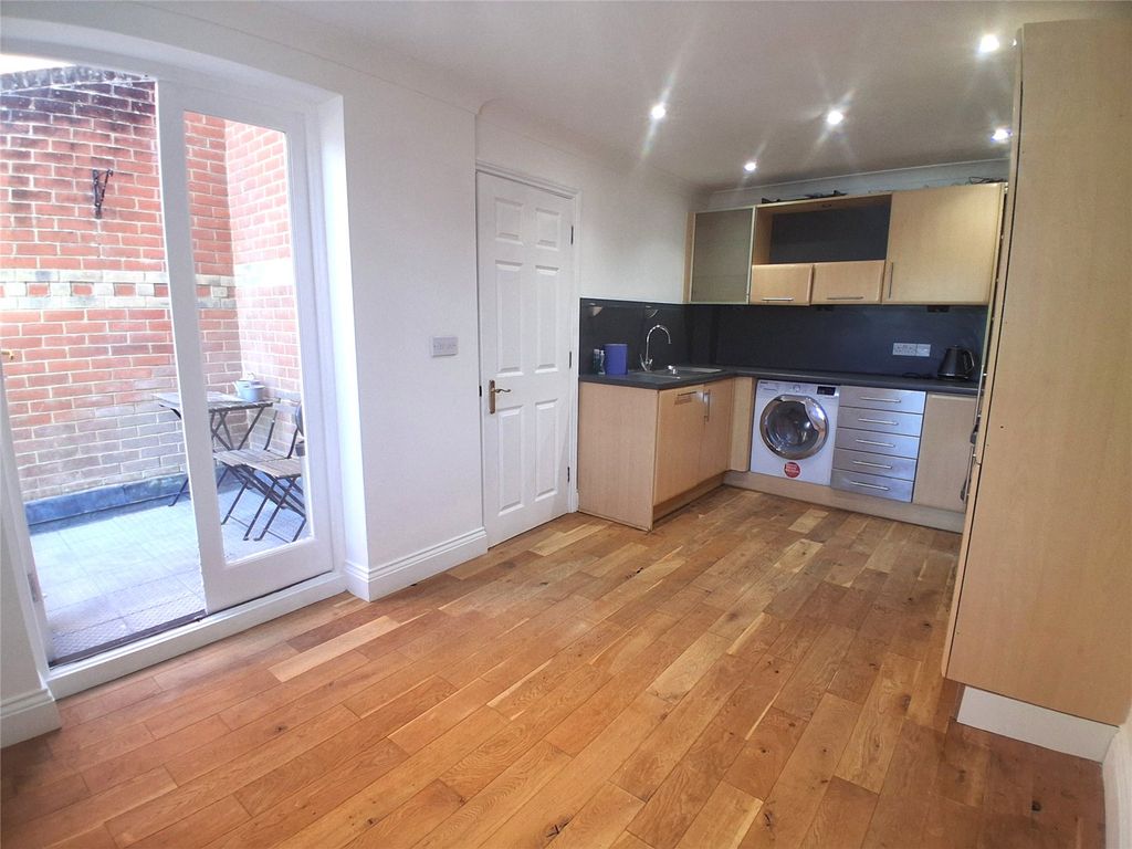 Property photo 3 of 13 Kitchen Diner